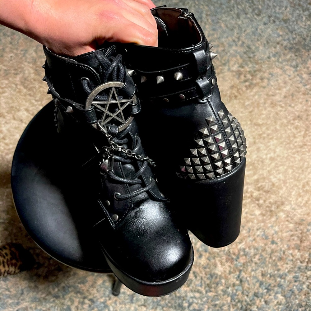 Demonia Poison Ankle Boots